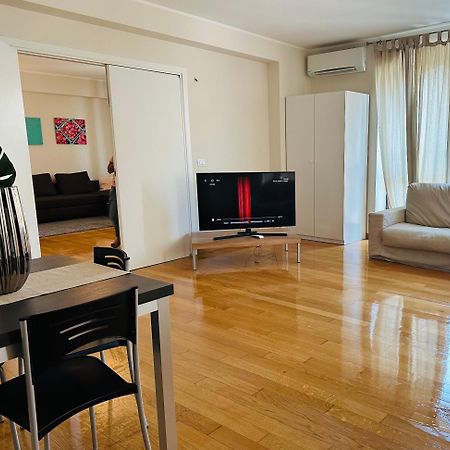 Lux Studio And Apartment 卡塔尼亚 外观 照片