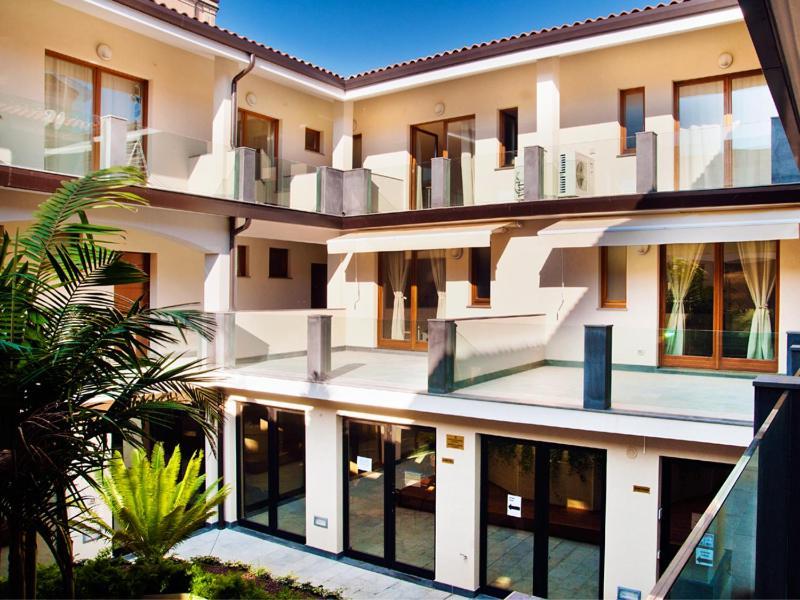 Lux Studio And Apartment 卡塔尼亚 外观 照片